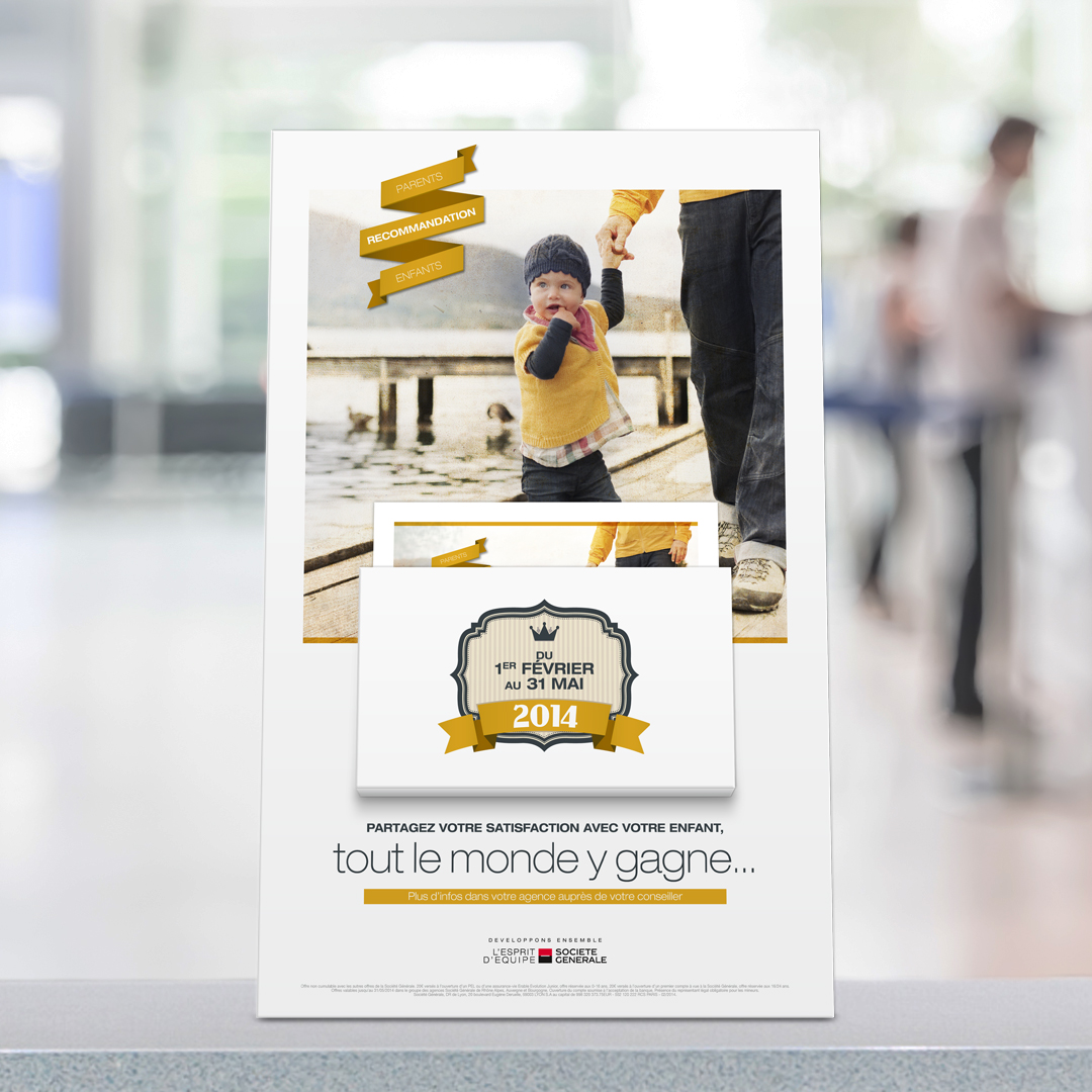 Support pour brochure sur les guichets de la banque Société générale aux couleurs de la campagne